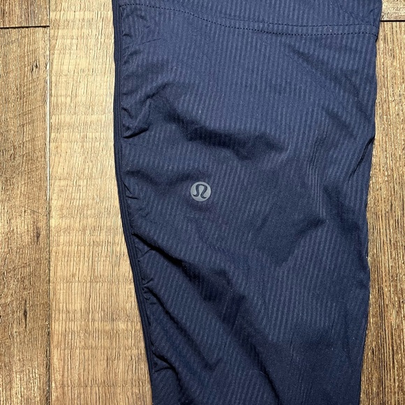 Lululemon Beyond the Studio Jogger True Navy Size 2 - Picture 8 of 8
